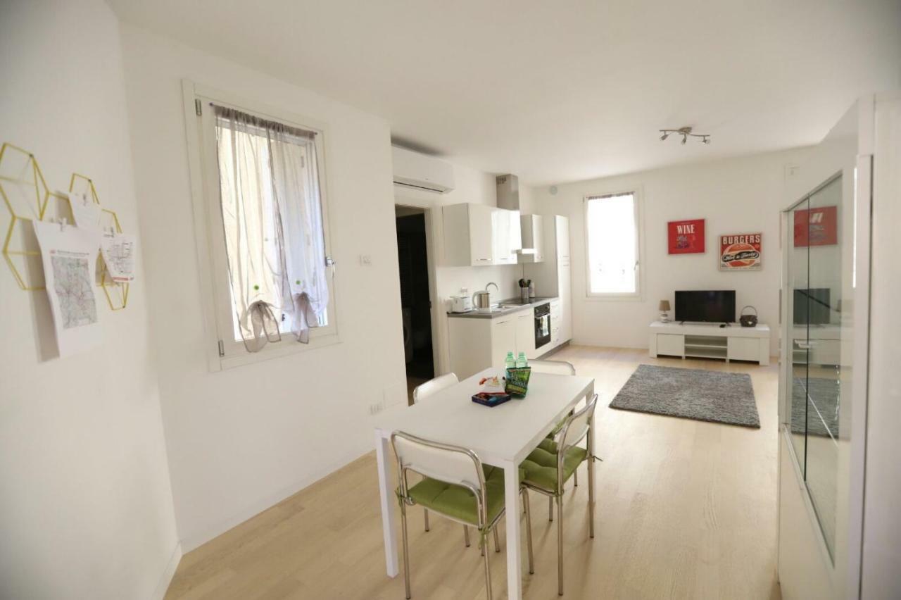 Laura'S Home - I Navigli Che Vorrei Milan Luaran gambar